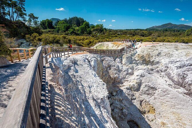 FULL DAY ROTORUA TOUR - Fully Customisable 13 hours Unlimited KMS - Food and timing: what’s not included and how to avoid meal stress
