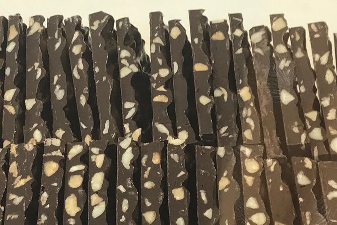 Full-Day Wine Gourmet and Scenic Delight Tour of Marlborough from Blenheim - Stop 1: Makana Confections, Where Sweet Beats Jet Lag