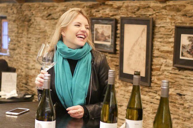 Gibbston Half-Day Private Wine Tour with Hotel Pickup - The scenic warm-up: tasting tips before the first pour