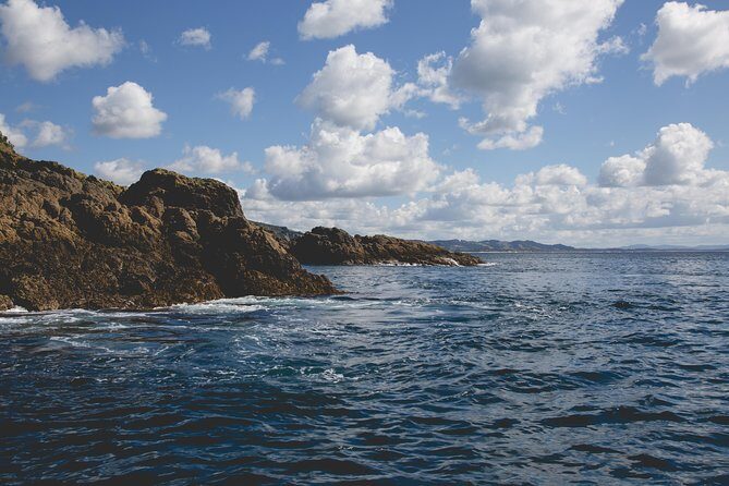 Glass Bottom Boat Tour - The caves at the back of Goat Island and the Key Hole