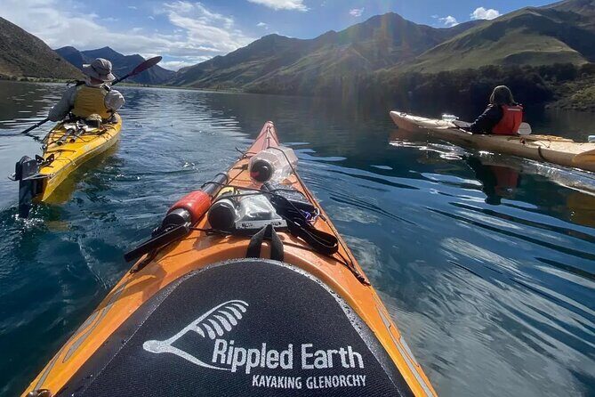 Glenorchy Island Safari, Self-drive option - The paddle across Lake Wakatipu: calm water, big alpine views