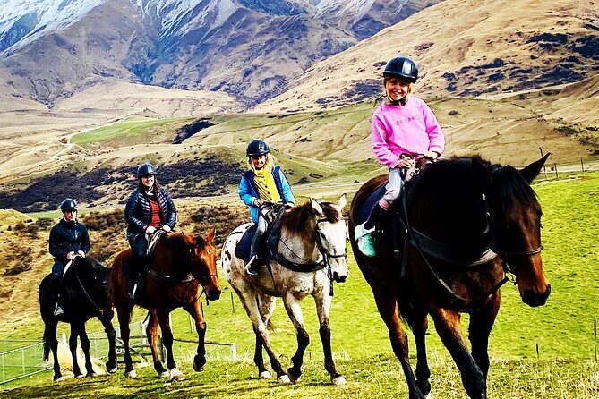 Gold Discovery Trail Horse Trek Cardrona - Most popular! - Horses and guides: the real value is safety plus personality