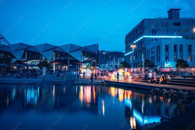 Guided Small Group Walking Tour in Wellington - The guide makes or breaks the walk