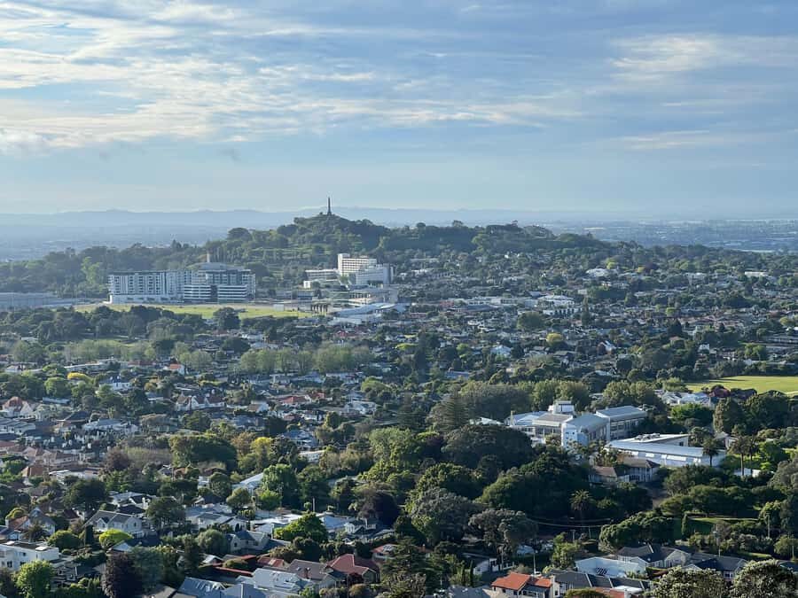 Half-Day Auckland City Highlights Tour with Hotel Pickup - Tamaki Drive and Mission Bay: Coastal Suburbs Without the Checklist Feeling