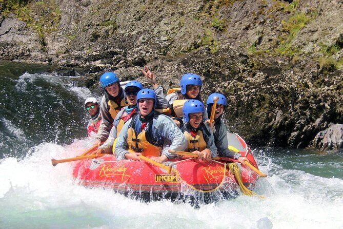 Half Day, Grade 5, White Water Rafting on the Rangitikei River - Teamwork on Grade 5: What You’ll Actually Do in the Boat