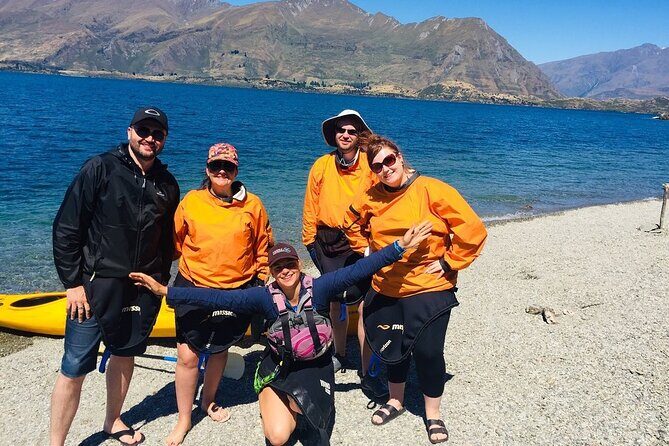 Half-Day Kayak Tour on Lake Wanaka - Stop 2: Wanaka shoreline break with tea and brownies