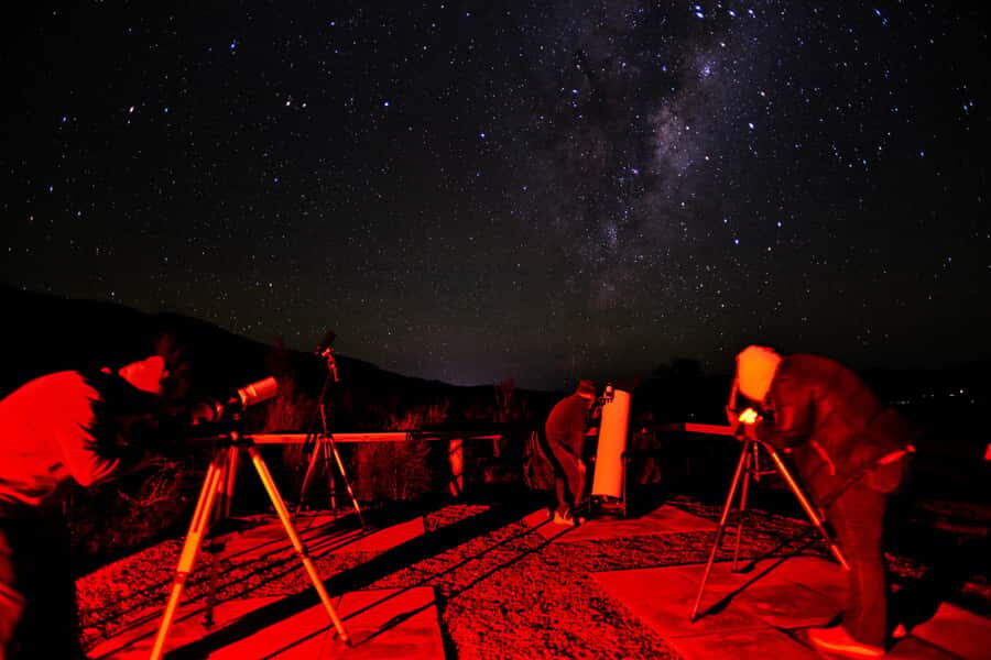 Hanmer Springs: Guided Stargazing Tour - Lounge stargazing and astro binoculars: comfort that still feels interactive