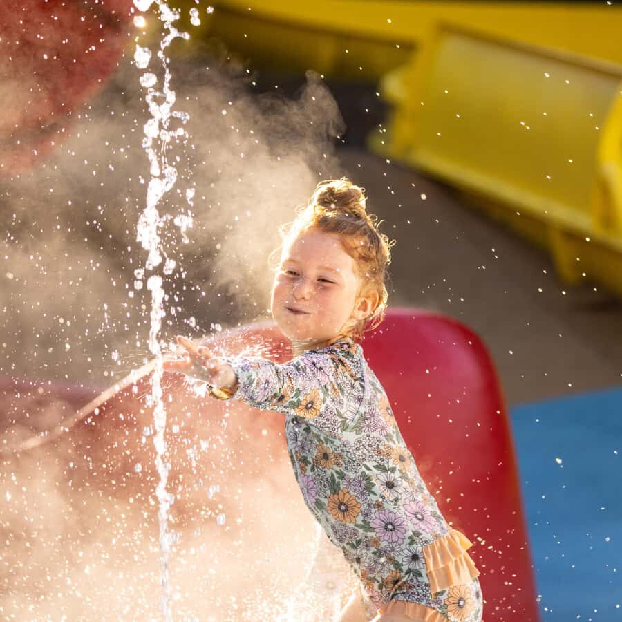Hanmer Springs: Thermal Pools Single or Return Entry Ticket - Food and breaks: garden picnic areas and Tea Kiosk Cafe & Grill
