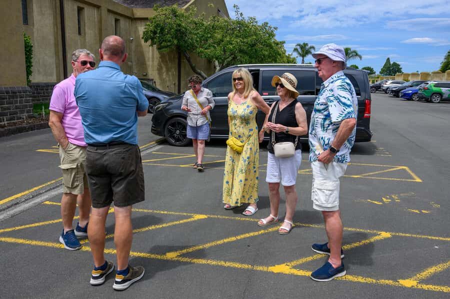 Hawkes Bay: Half-Day Wine Tour with Tastings and Cheeseboard - The Wine Tastings: 45 Minutes to Enjoy, Not Rush