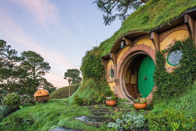 Hobbiton Movie Set Experience: Private Tour From Auckland - Meeting at Mövenpick and leaving Auckland at 6:30 am