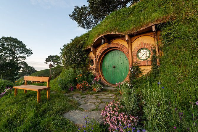Hobbiton Movie Set Experience: Private Tour From Auckland - Stepping into Hobbiton: the guided 2-hour walk on the real set