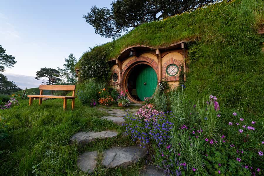 Hobbiton Movie Set: Guided Tour Ticket - The 150-minute guided walk: how the Shire tour actually flows