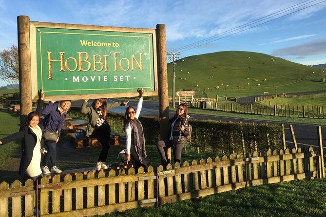 Hobbiton Movie Set Small Group Day Tour from Auckland - Beyond the set: Alexander family farm, secret stops, and wildlife time