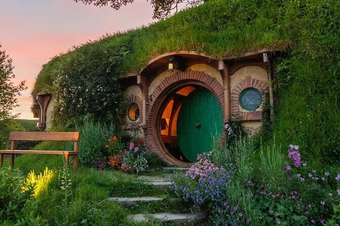 Hobbiton Movie Set Small Group Private Transfer from Auckland - Hobbiton Movie Set: what the guided visit really means for your day