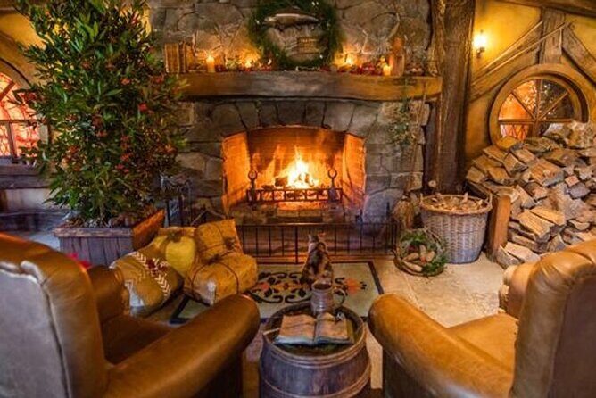 Hobbiton Movie Set Tour to Blue Springs and Mineral Spa - Why this one-day route works so well from Auckland