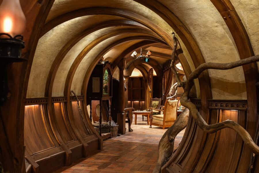 Hobbiton Movie Set Tour to Blue Springs and Waitomo caves - One day, three big “wow” stops from Auckland