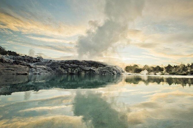 Hobbiton & Rotorua Small Group Day Tour inc Te Puia from Auckland - The 6:00 am start: how the day pacing really feels