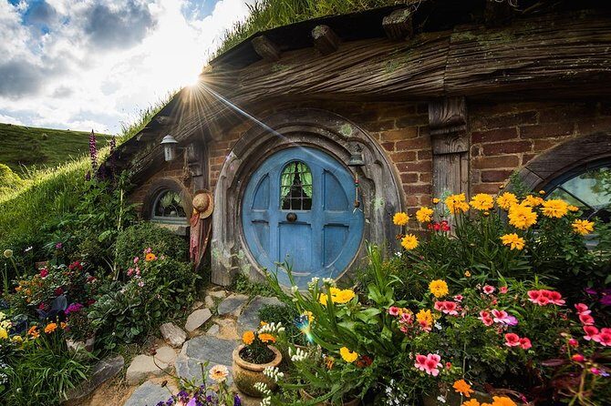 Hobbiton & Rotorua Small Group Tour including Te Puia from Auckland - Key highlights to know before you go