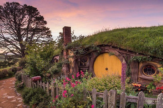 Hobbiton & Waitomo Caves Small Group Tour from Auckland inc Lunch - The return to Auckland: guided drive back plus extra stops