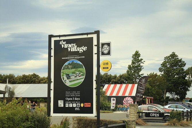 Hop on Hop off Wine Tours Marlborough - Omaka Aviation, Vintage Cars, and Brayshaw: The Stops That Surprise You