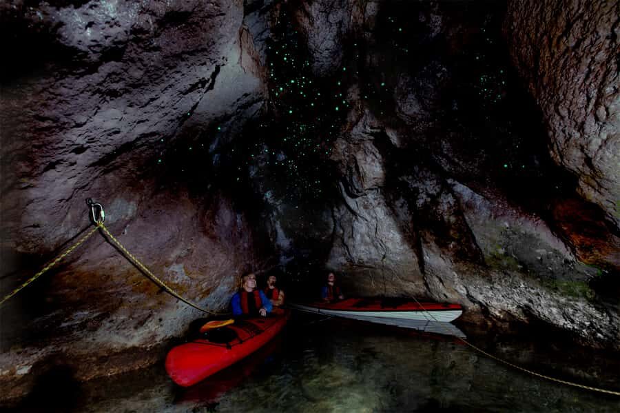 Hot Pools Kayak & Evening Barbecue - Paddling across Lake Rotoiti: what you’ll actually feel