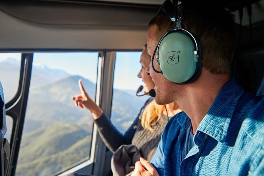 Kaikōura: 45-Minute Whale Watching Helicopter Tour - The flight route: what you might see along the coast and around Kaikōura Peninsula