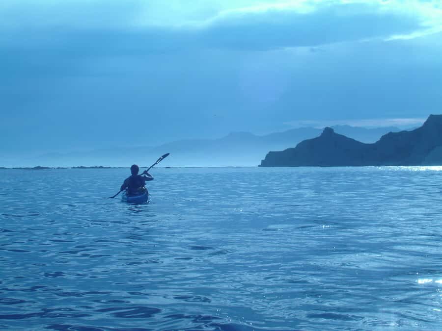 Kaikoura: Sunset Evening Kayaking Tour - Paddling Into the Seaward-Facing View