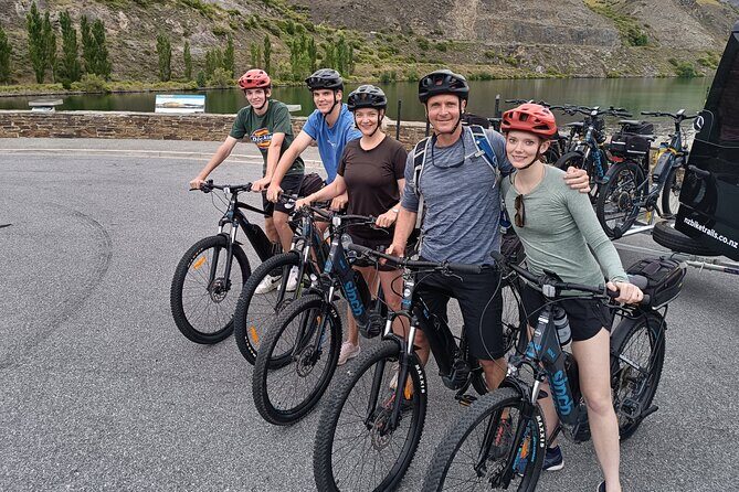 Lake Dunstan Cycleway Bike Rental With Return Luxury Shuttle - Stops and scenery: where the ride turns from transportation into a day out
