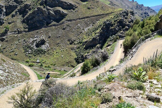 Lake Dunstan E Bike Trail Activity - Safety Briefing, Repair Kit, and a Driver Who Helps You Feel Ready