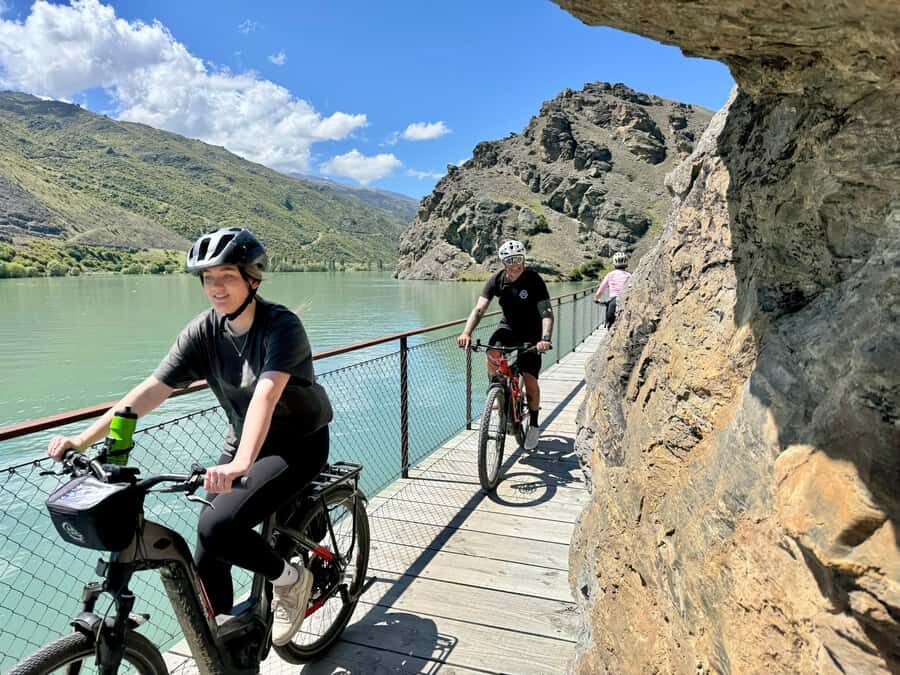 Lake Dunstan Trail eBike Adventure (inc Shuttle) - Key highlights that make this eBike day work