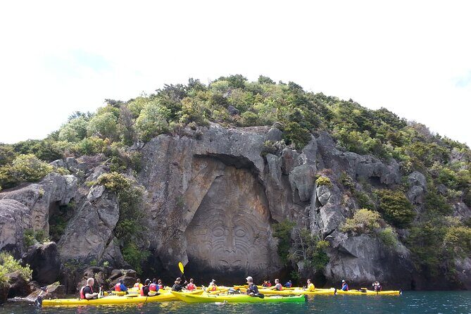 Lake Taupo - Maori Rock Carvings Package (Mountain Biking & Kayaking) - Whakaipo Bay lunch break: where the tour resets