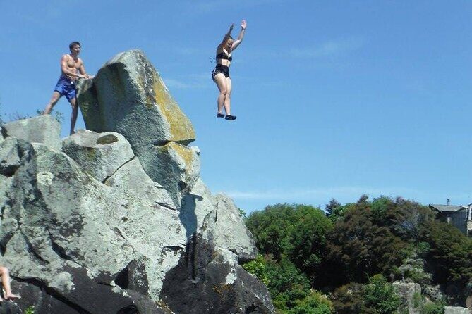 Lake Taupo - Maori Rock Carvings Package (Mountain Biking & Kayaking) - Kayaking from Whakaipo Bay to Mine Bay carvings