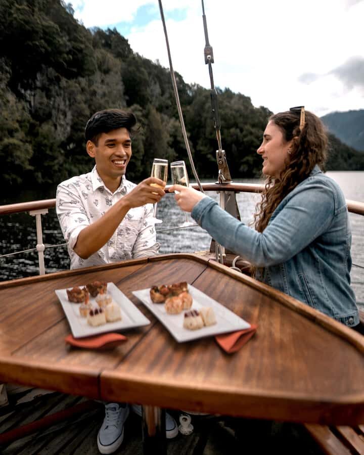 Lake Te Anau: 3-Hour Boat Cruise with Guided Walk - Key Things You’ll Notice on This Lake Te Anau Cruise
