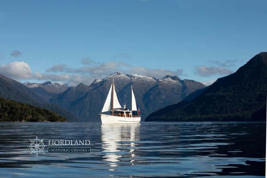 Lake Te Anau: 3-Hour Boat Cruise with Guided Walk - Safety Briefing and the Calm Transition Onto Lake Te Anau