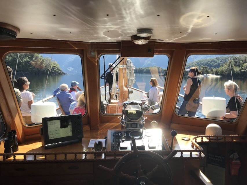 Lake Te Anau: 3-Hour Boat Cruise with Guided Walk - Canapés and Drinks: The Food Part Actually Earns Its Place