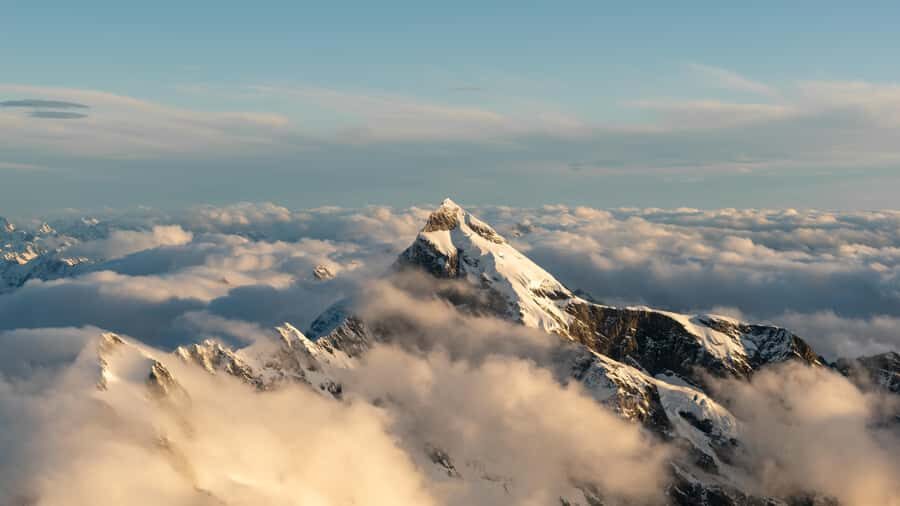Lake Tekapo: 50-Minute Mount Cook and Beyond Scenic Flight - Weather reality: why your first available day is the smart play
