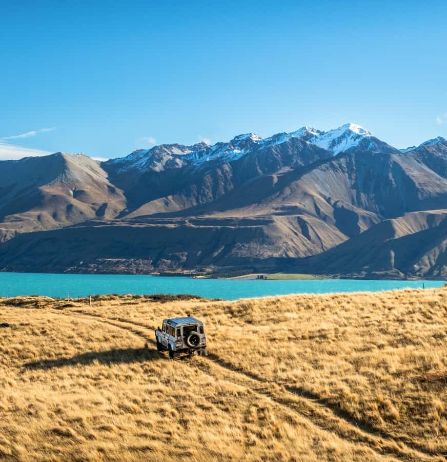 Lake Tekapo: Glaciers, Mountains, and Landscapes Scenic Tour - Small-group guiding: what it feels like in the vehicle