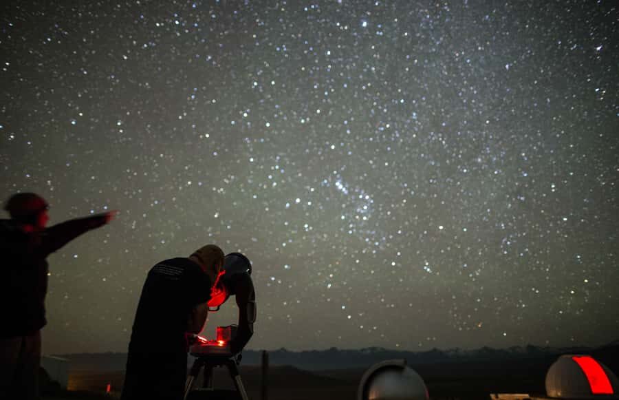 Lake Tekapo: Mountaintop Stargazing at Mount John Summit - Telescopes and what you can realistically expect