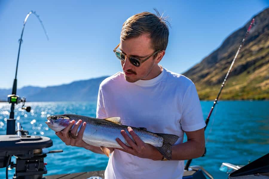 Lake Wakatipu: 3 Hour Fishing Adventure by Boat - Quick reality check: what a 3-hour Lake Wakatipu fishing adventure gives you