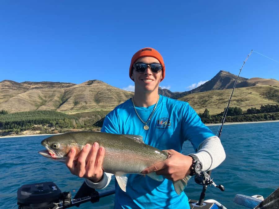 Lake Wakatipu: 3 Hour Fishing Adventure by Boat - From jetty meet-up to first cast: getting set up the right way