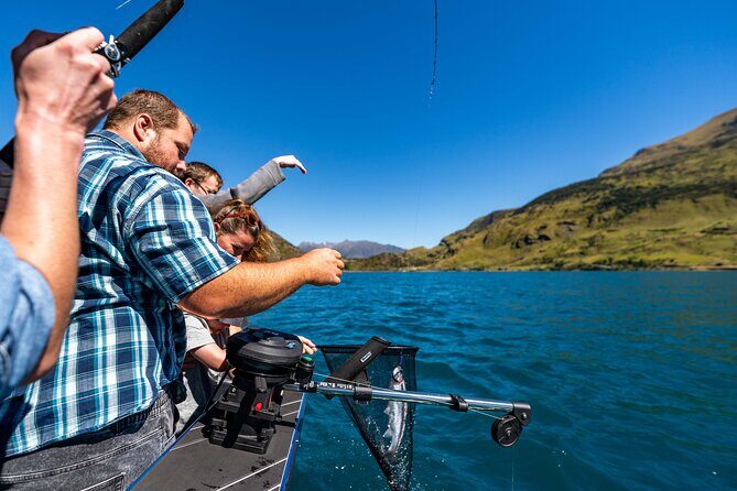 Lake Wakatipu Queenstown: 6 hour Fishing Adventure by Boat - Weather, licenses, and practical checks before you go