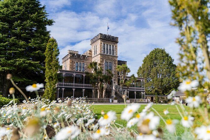 Larnach Castle & Otago Wildlife Cruise from Dunedin - A 5-hour combo of Dunedin history and Southern Ocean wildlife
