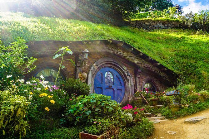 Luxury Small group tour from Auckland to Hobbiton Movie Set - Should You Book This Auckland to Hobbiton Luxury Small-Group Tour?