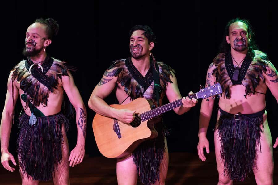 Māori Cultural Experience & Auckland Museum Admission - Timing Your Day for a Smooth Museum Visit