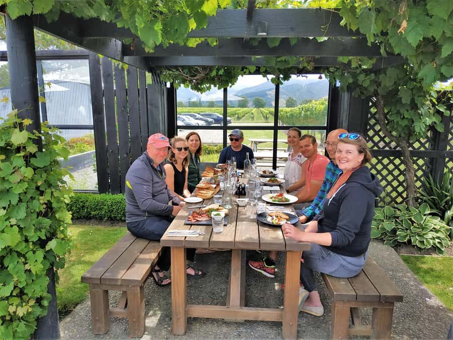 Marlborough: Half Day Blenheim Wine Tour - Eating & Sipping - Lunch at an Award-Winning Vineyard Restaurant (and the Wine Lesson That Comes With It)