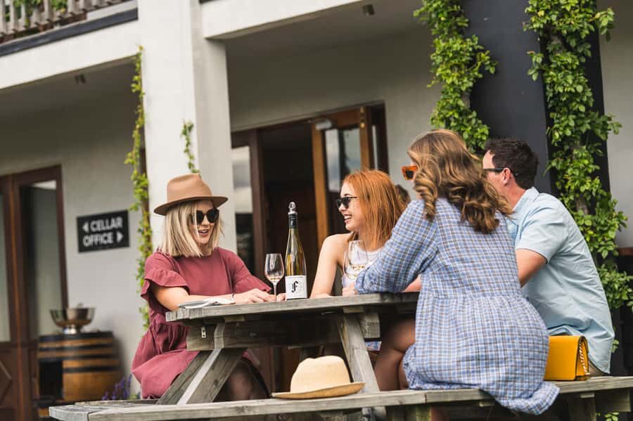 Marlborough: Wineries Visit with Tastings and 2-Course Lunch - Blenheim pickup timing: 9:15 to 9:30 and how to plan your morning