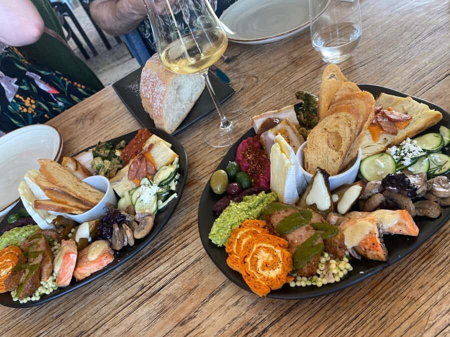 Martinborough Winery and South Wairarapa Wild Coast Tour - Lake Ōnoke and dinner at Lake Ferry Hotel or Royal Hotel