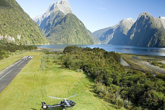 Milford and Fiordland Highlights Tour by Helicopter from Queenstown - Stop 1: landing on a remote West Coast beach