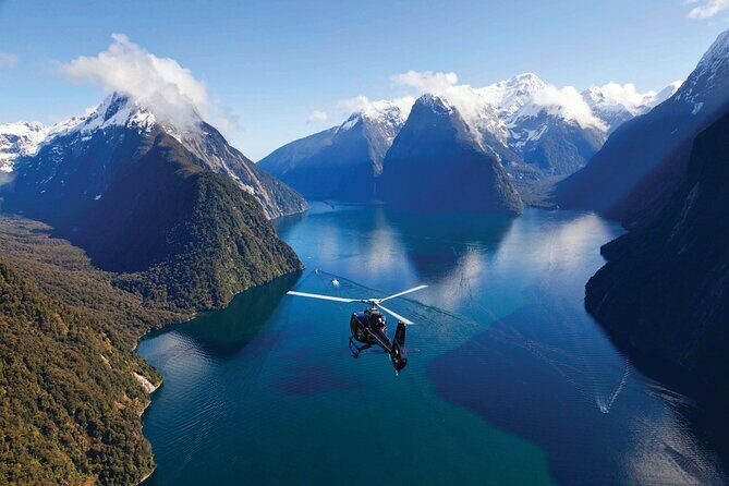 Milford and Fiordland Highlights Tour by Helicopter from Queenstown - Stop 2: alpine glacier landing for close-up ice photos