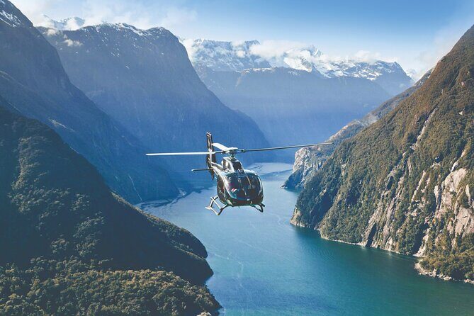 Milford and Fiordland Highlights Tour by Helicopter from Queenstown - Shared vs private helicopter: choosing the right fit